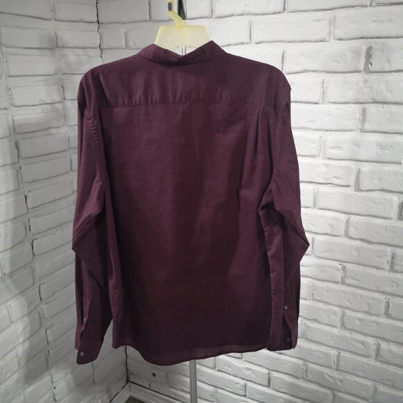 Old Navy Everyday Men's Size Large Burgundy Button Down Built in Flex Shirt - Picture 2 of 12